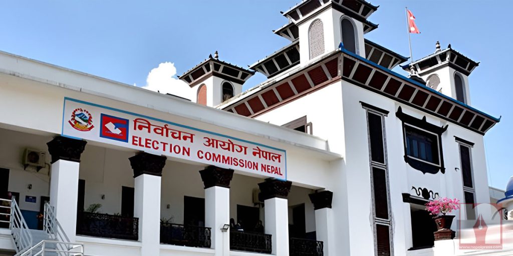निर्वाचन आयोगले आगामी फागुन २१ गते सम्पन्नहुने चुनावकालागी मतदान निर्देशिका जारी गरेको छ ।