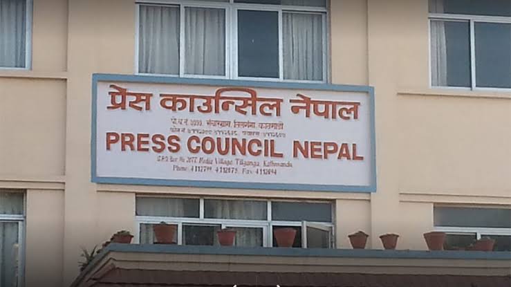 प्रेस काउन्सिलद्वारा आईसीयूभित्र अन्तर्वार्ता लिने सुरजसिंह ठकुरी, सैनिक अस्पताल र मेडिकल काउन्सिललाई पत्राचार